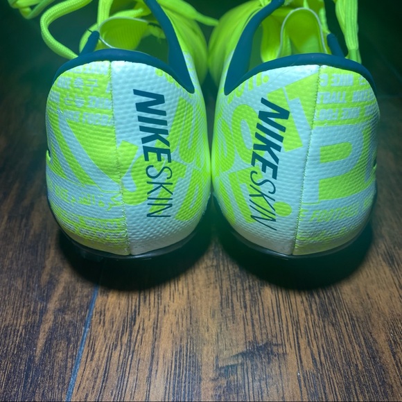 Nike Phantom Venom PRO FG Soccer Cleats Boy’s Size 5.5 Volt/Black AO8738-717 - Picture 6 of 8